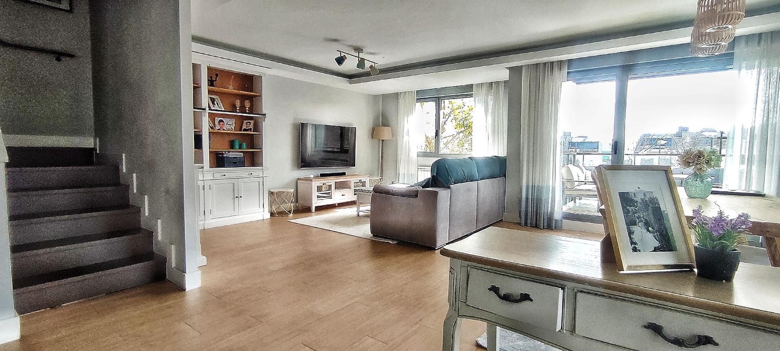 4 bedroom Semi-detached Villa for sale in Boadilla del Monte with pool garage - € 1,280,000 (Ref: 9648272)