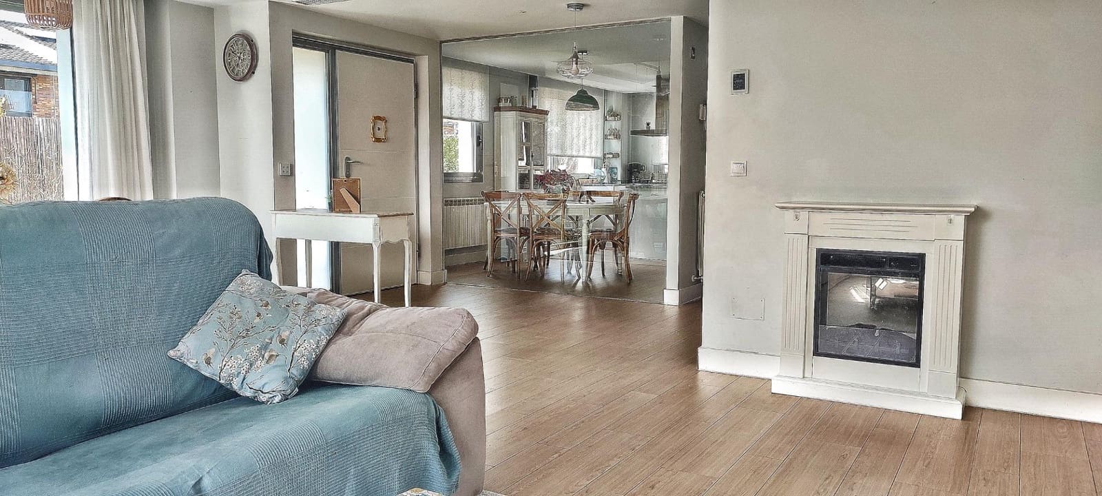 4 bedroom Semi-detached Villa for sale in Boadilla del Monte with pool garage - € 1,280,000 (Ref: 9648272)