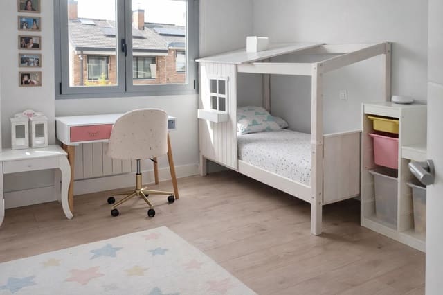 Pareado de 4 habitaciones en Boadilla del Monte en venta con piscina garaje - 1.280.000 € (Ref: 9648272)