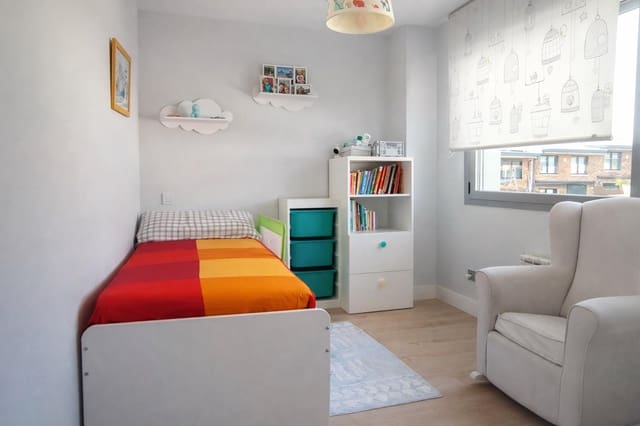 Pareado de 4 habitaciones en Boadilla del Monte en venta con piscina garaje - 1.280.000 € (Ref: 9648272)