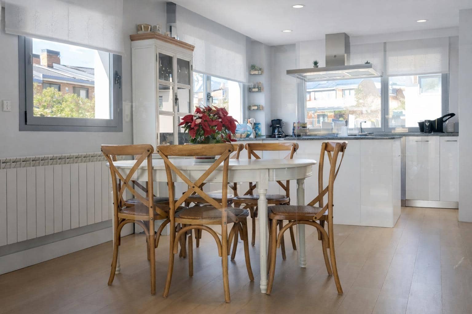 Pareado de 4 habitaciones en Boadilla del Monte en venta con piscina garaje - 1.280.000 € (Ref: 9648272)