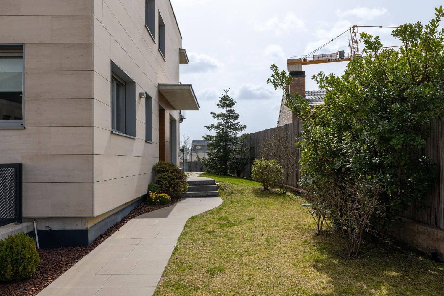 Pareado de 4 habitaciones en Boadilla del Monte en venta con piscina garaje - 1.280.000 € (Ref: 9648272)