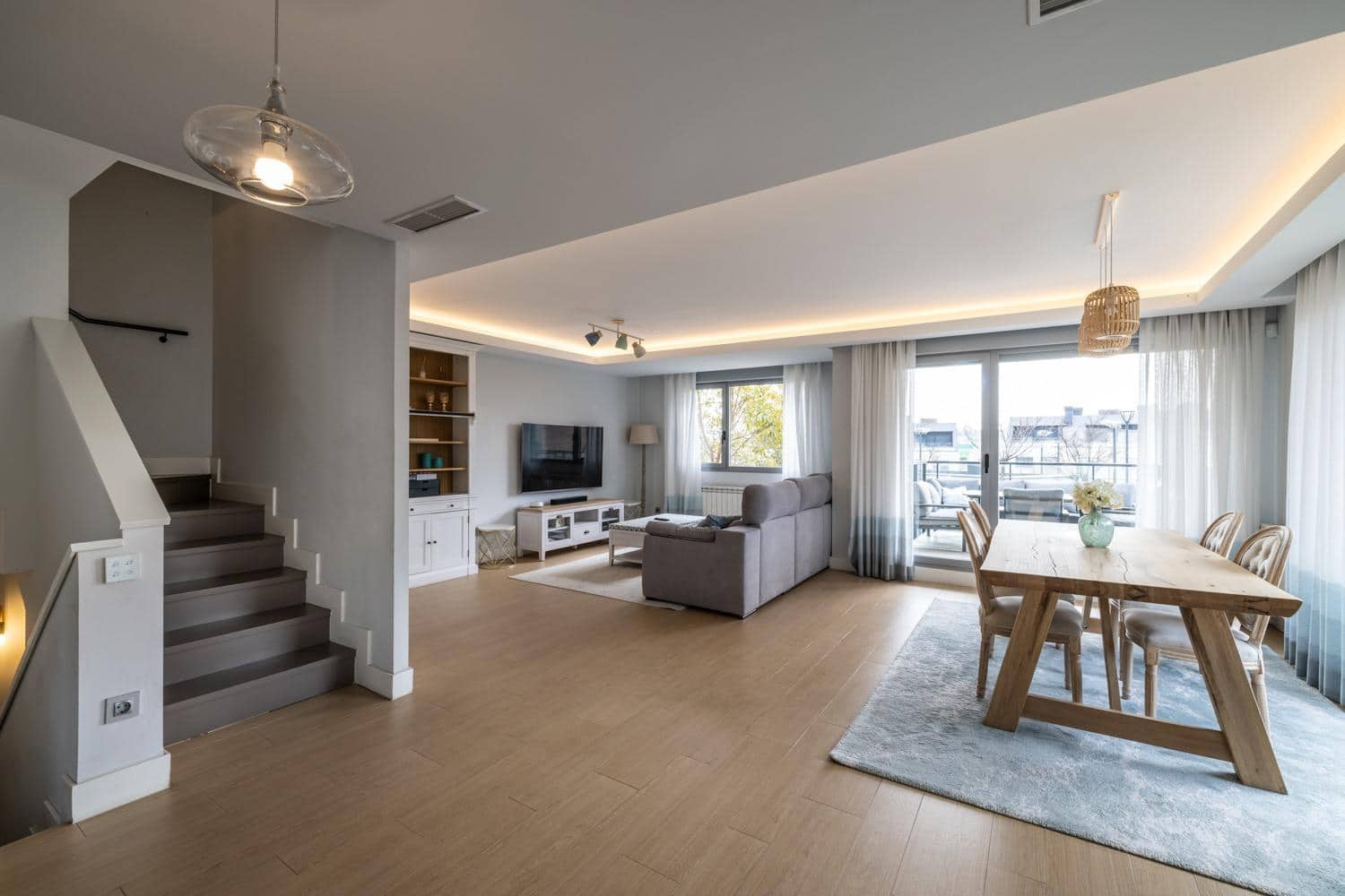 4 soverom Kjedet enebolig til salgs i Boadilla del Monte med svømmebasseng garasje - € 1 280 000 (Ref: 9648272)