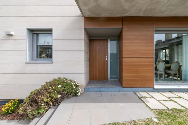 4 soveværelse Semi-Rækkehus til salg i Boadilla del Monte med swimmingpool garage - € 1.249.000 (Ref: 9648272)
