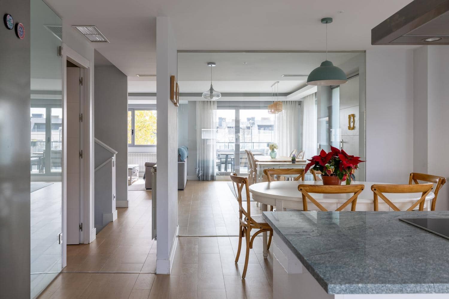 4 soverom Kjedet enebolig til salgs i Boadilla del Monte med svømmebasseng garasje - € 1 150 000 (Ref: 9648272)