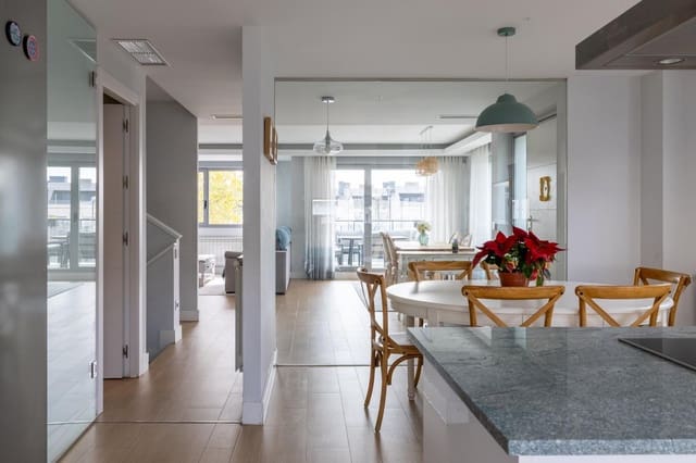 4 sovrum Semi-fristående Villa till salu i Boadilla del Monte med pool garage - 1 150 000 € (Ref: 9648272)