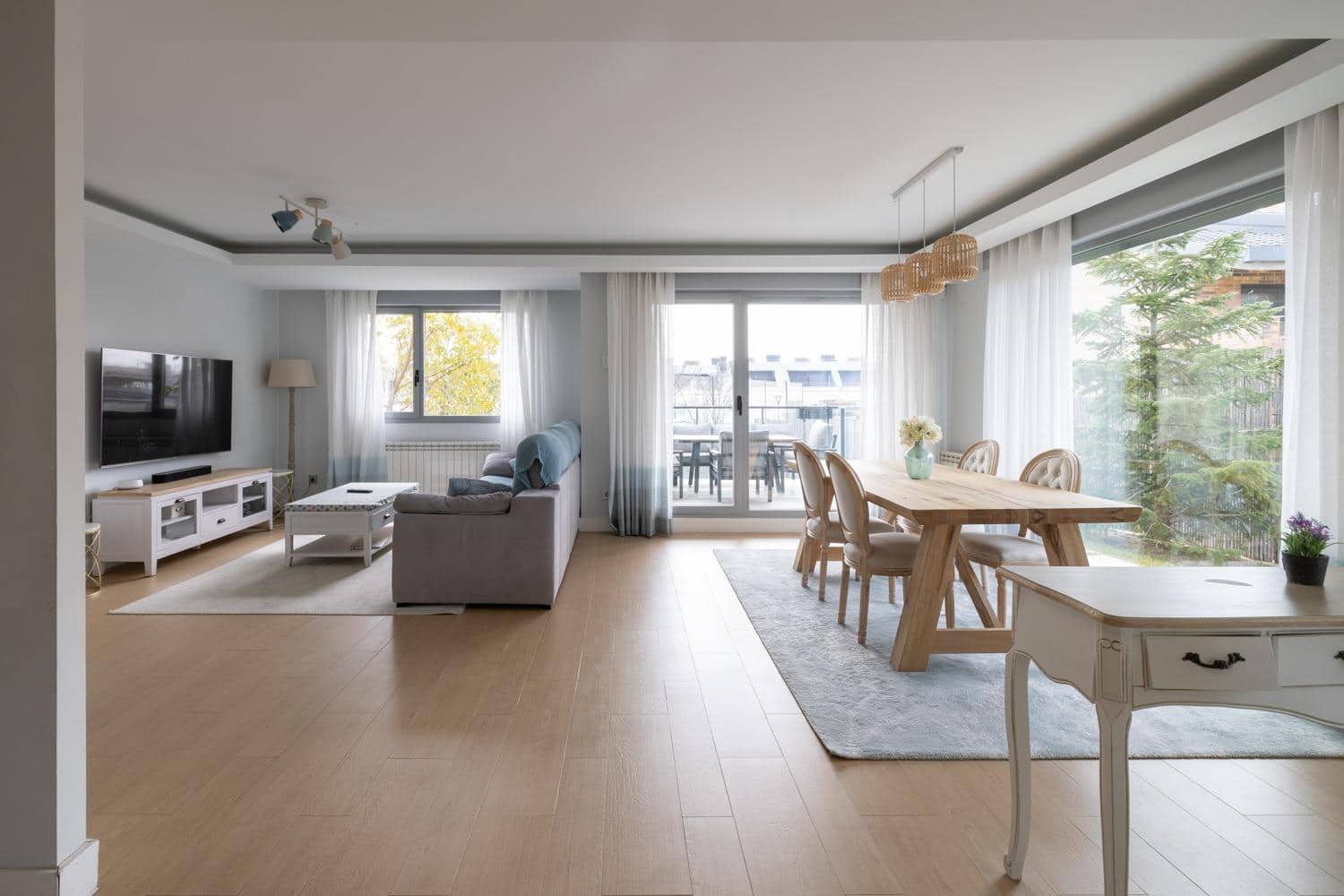4 soverom Kjedet enebolig til salgs i Boadilla del Monte med svømmebasseng garasje - € 1 150 000 (Ref: 9648272)