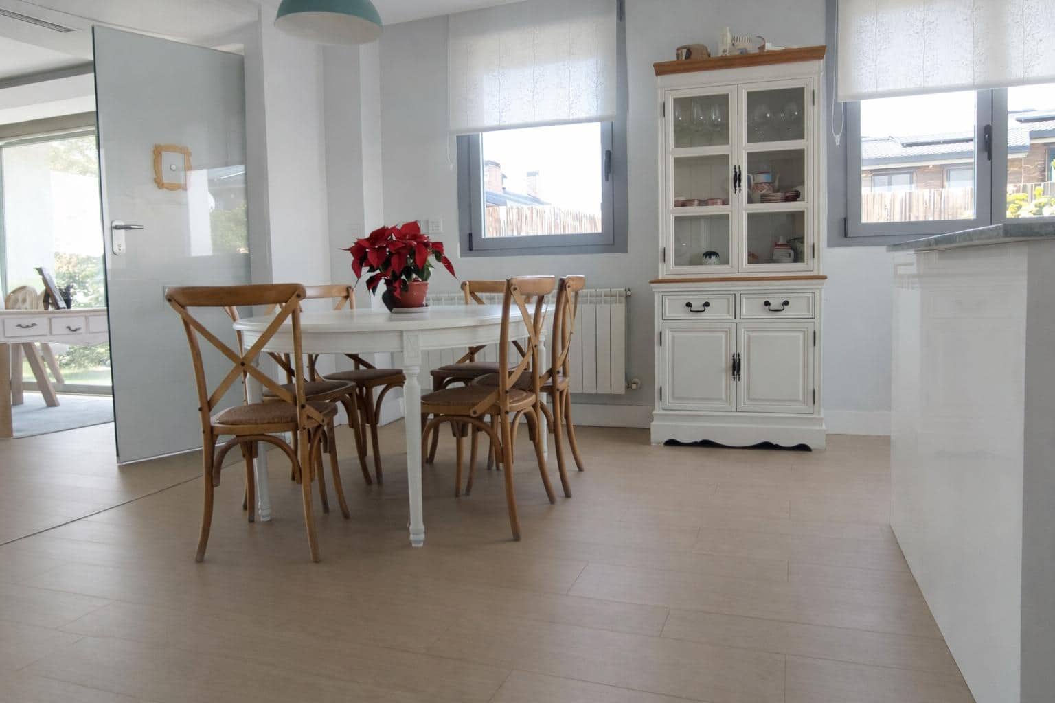 4 soverom Kjedet enebolig til salgs i Boadilla del Monte med svømmebasseng garasje - € 1 150 000 (Ref: 9648272)