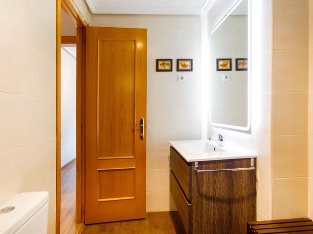 2 makuuhuone Asunto vuokrattavana paikassa Villanueva del Pardillo - 1 200 € (Ref: 9666615)