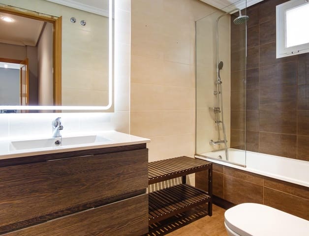 2 makuuhuone Asunto vuokrattavana paikassa Villanueva del Pardillo - 1 200 € (Ref: 9666615)