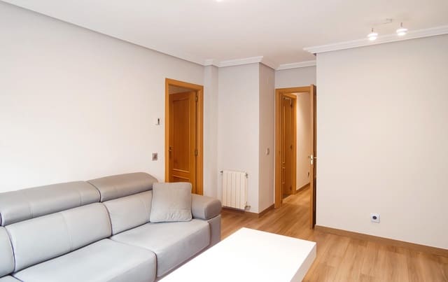 2 slaapkamer Flat te huur in Villanueva del Pardillo met zwembad garage - € 1.200 (Ref: 9666615)