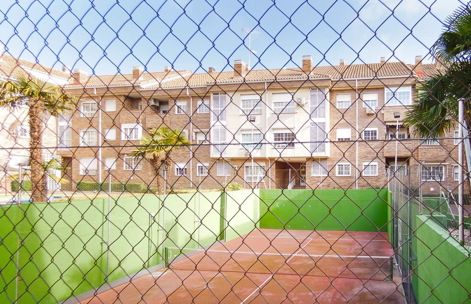 2 bedroom Flat for rent in Villanueva del Pardillo with pool garage - € 1,200 (Ref: 9666615)