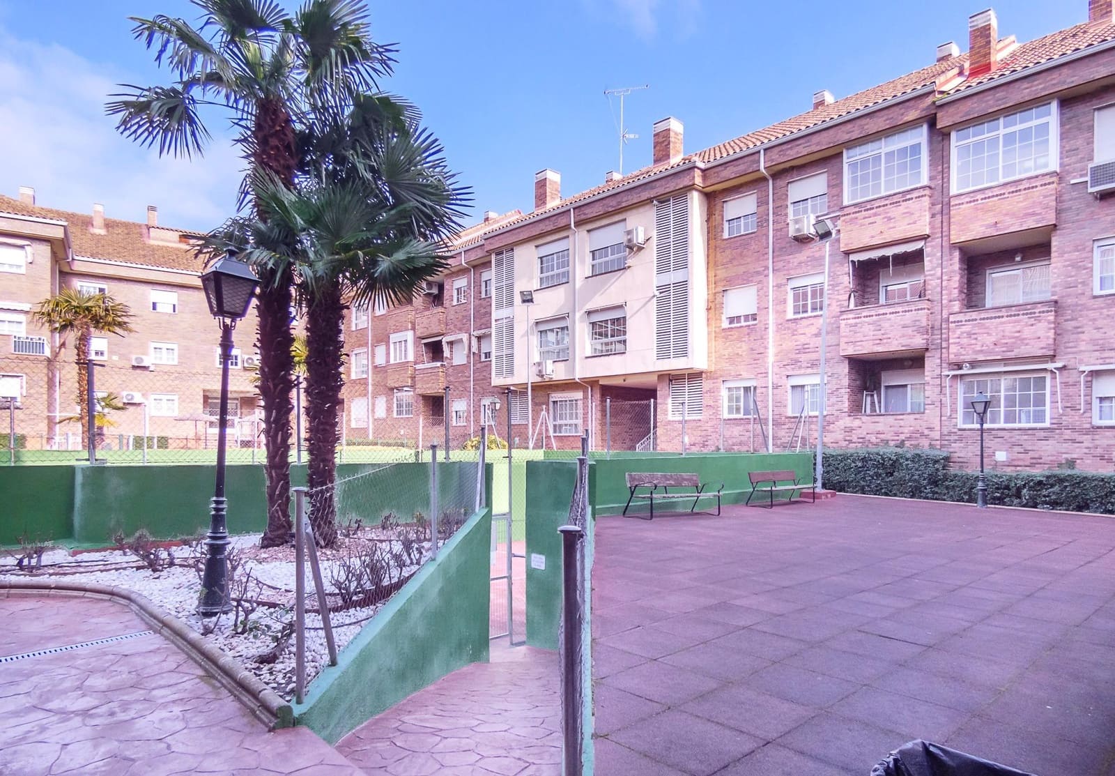 2 bedroom Flat for rent in Villanueva del Pardillo with pool garage - € 1,200 (Ref: 9666615)