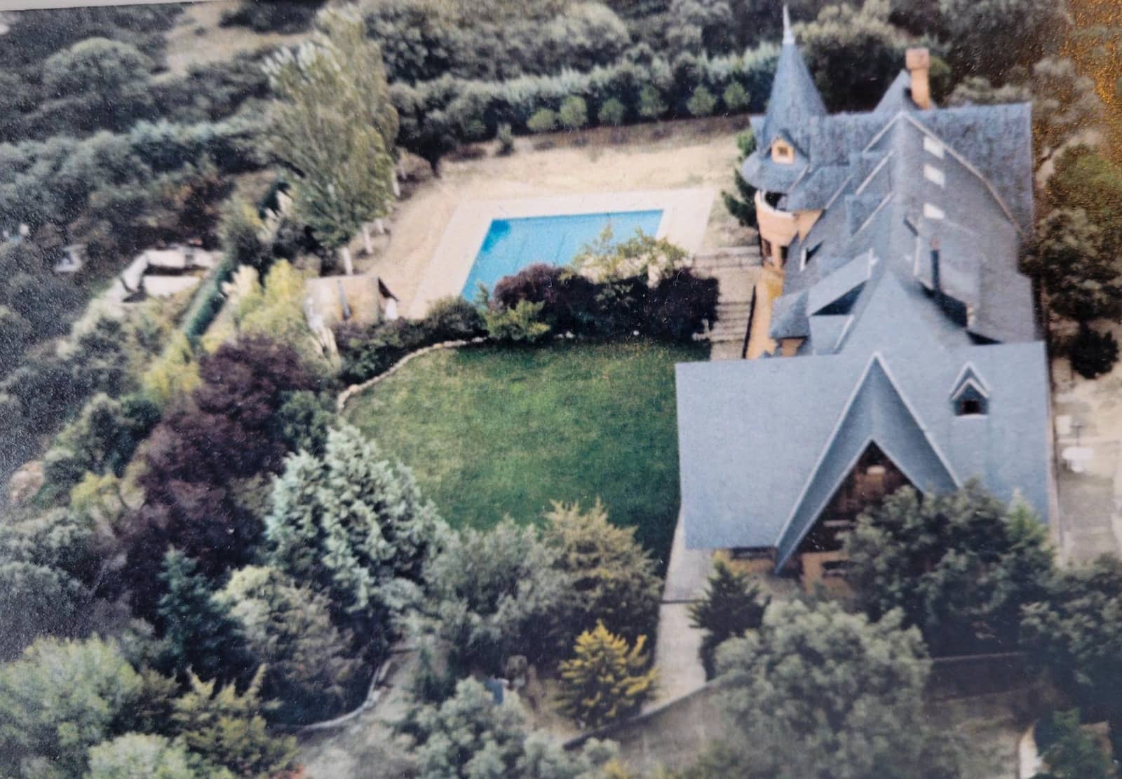 20 bedroom Villa for sale in Villanueva de la Canada with pool garage - € 1,750,000 (Ref: 9679944)