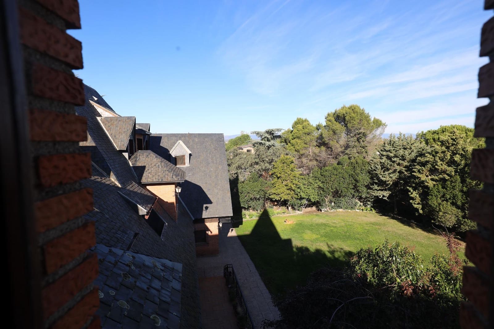 20 bedroom Villa for sale in Villanueva de la Canada with pool garage - € 1,750,000 (Ref: 9679944)