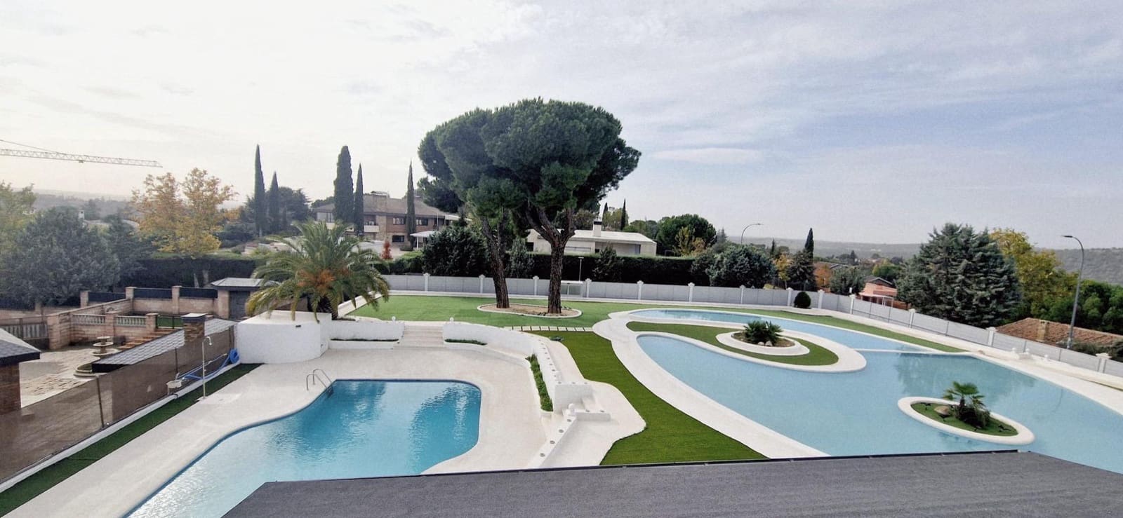 9 soveværelse Villa til leje i Las Rozas de Madrid med swimmingpool garage - € 9.200 (Ref: 9686551)