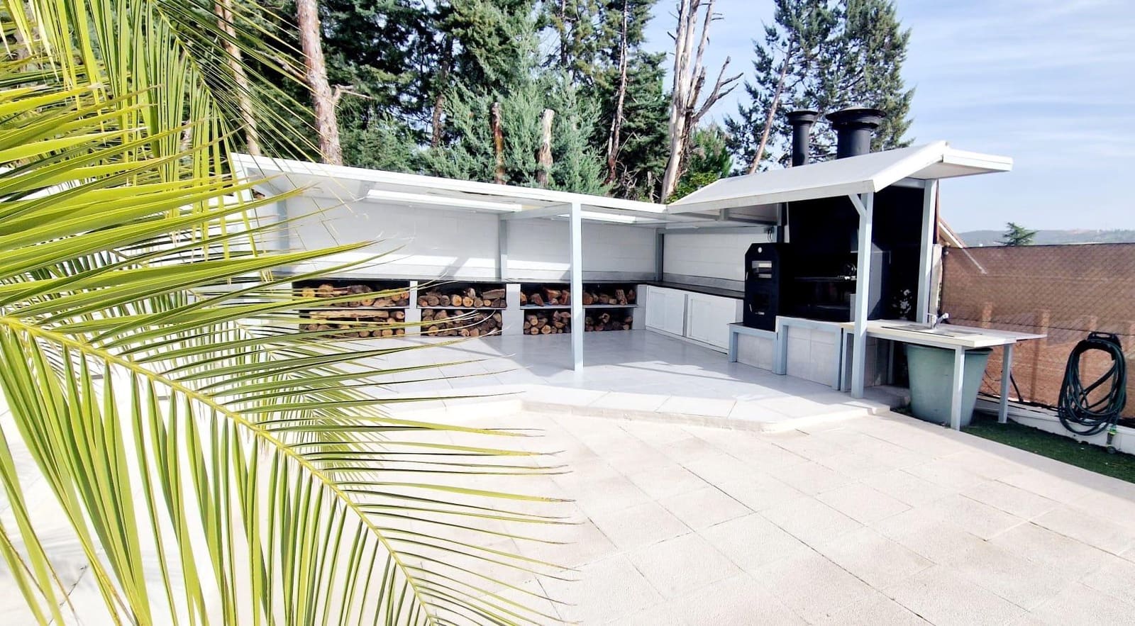 9 soveværelse Villa til leje i Las Rozas de Madrid med swimmingpool garage - € 9.200 (Ref: 9686551)