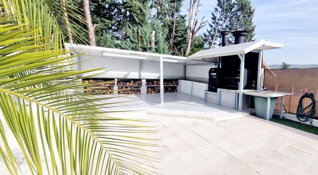 9 quarto Moradia para arrendar em Las Rozas de Madrid com piscina garagem - 9 200 € (Ref: 9686551)