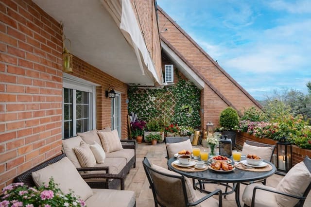 5 Zimmer Penthouse zu verkaufen in Las Rozas de Madrid mit Pool Garage - 745.000 € (Ref: 9686552)