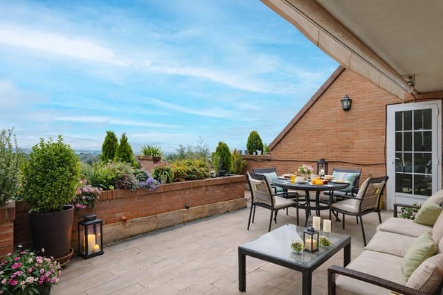 5 Zimmer Penthouse zu verkaufen in Las Rozas de Madrid mit Pool Garage - 745.000 € (Ref: 9686552)