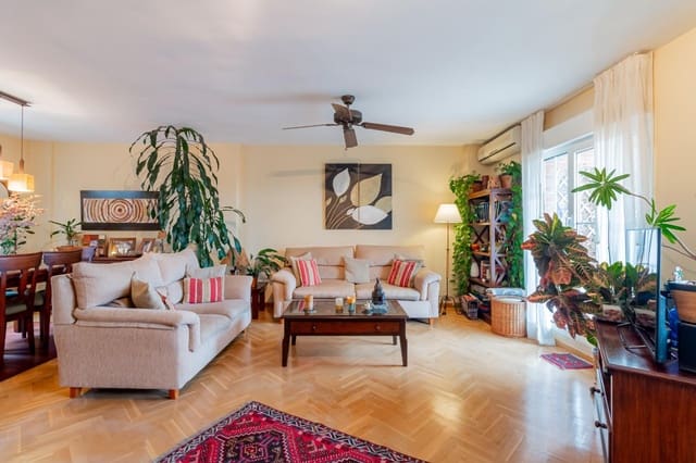 5 Zimmer Penthouse zu verkaufen in Las Rozas de Madrid mit Pool Garage - 745.000 € (Ref: 9686552)