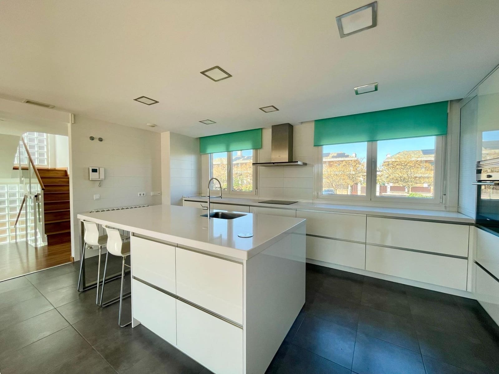 6 sovrum Semi-fristående Villa att hyra i Majadahonda med pool garage - 4 500 € (Ref: 9698889)