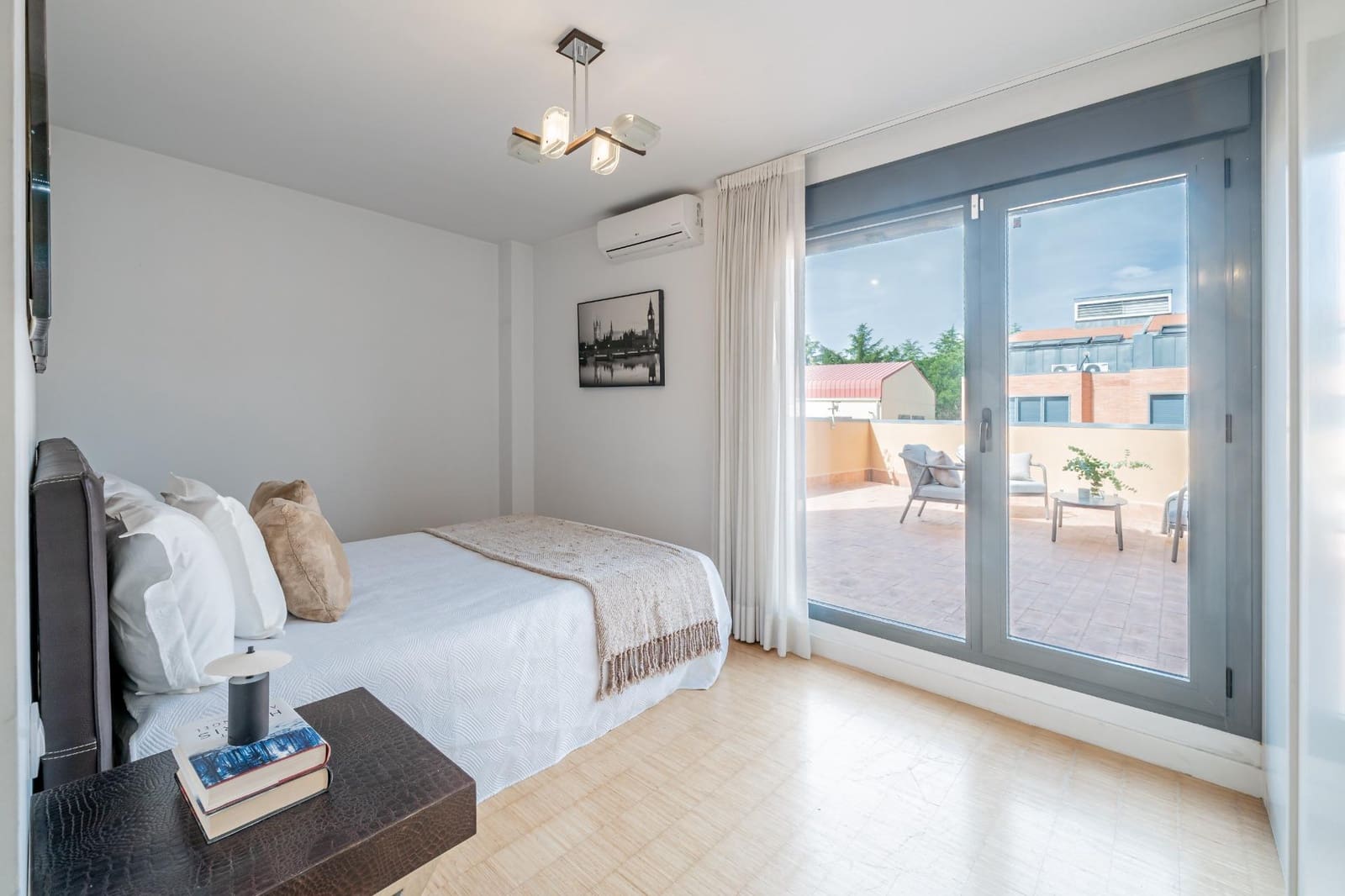 4 soverom Rekkehus til salgs i Torrelodones med svømmebasseng garasje - € 975 000 (Ref: 9780685)