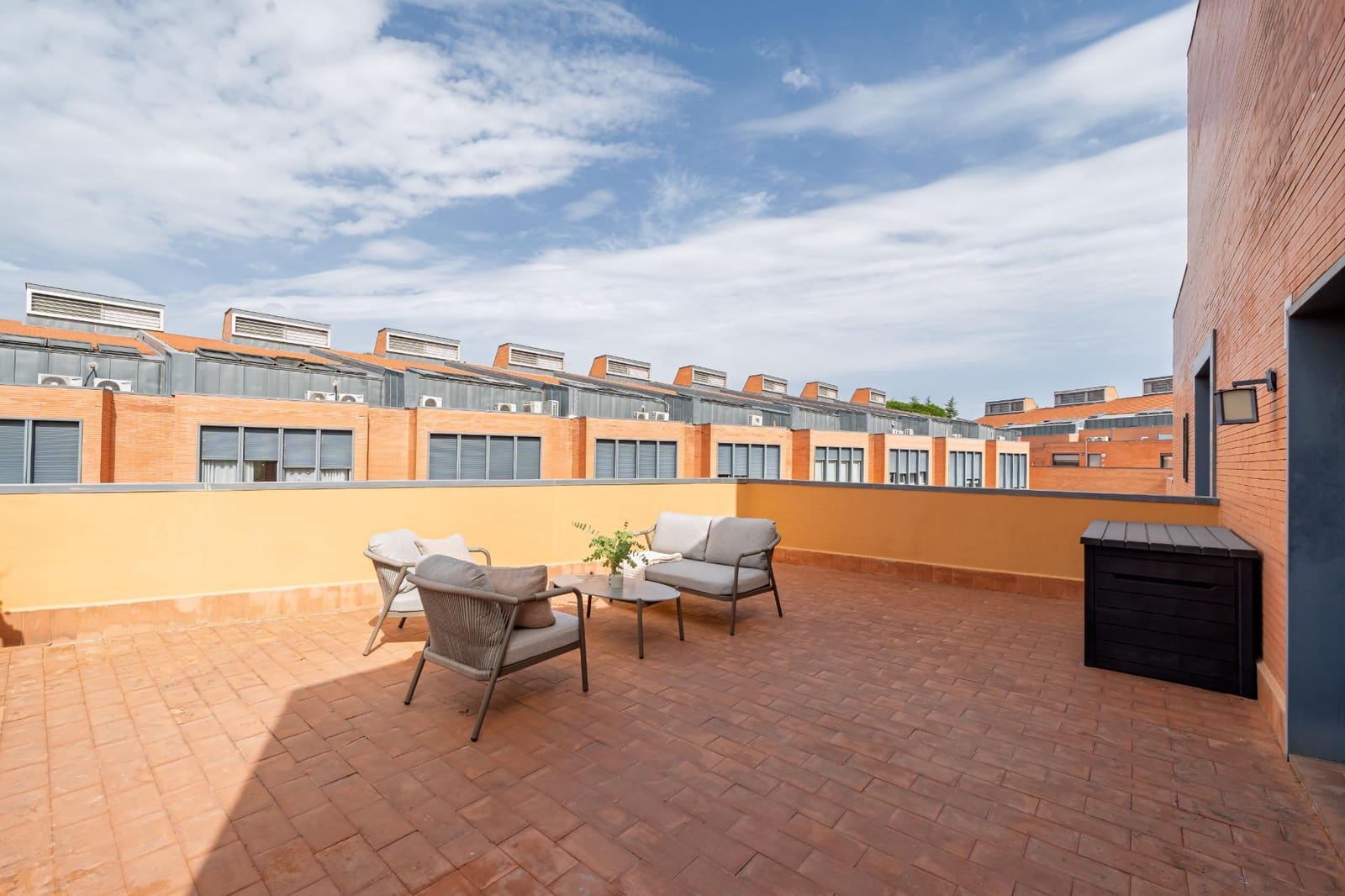 4 soverom Rekkehus til salgs i Torrelodones med svømmebasseng garasje - € 975 000 (Ref: 9780685)