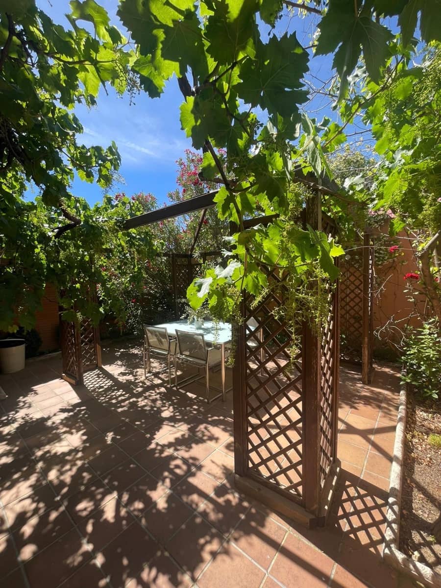 4 bedroom Terraced Villa for sale in Torrelodones with pool garage - € 840,000 (Ref: 9780685)