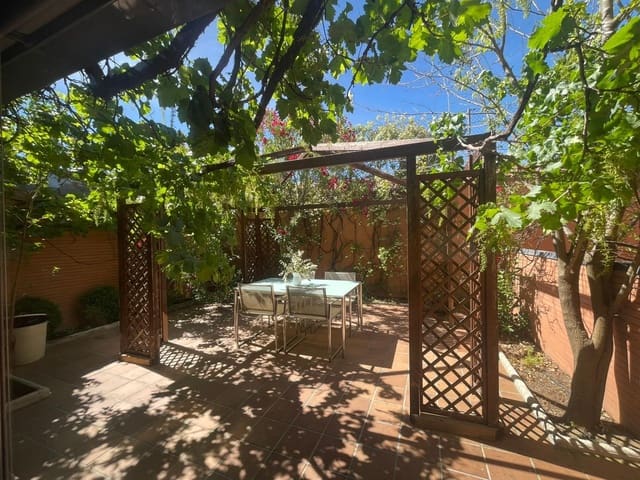 4 sovrum Radhus till salu i Torrelodones med pool garage - 840 000 € (Ref: 9780685)