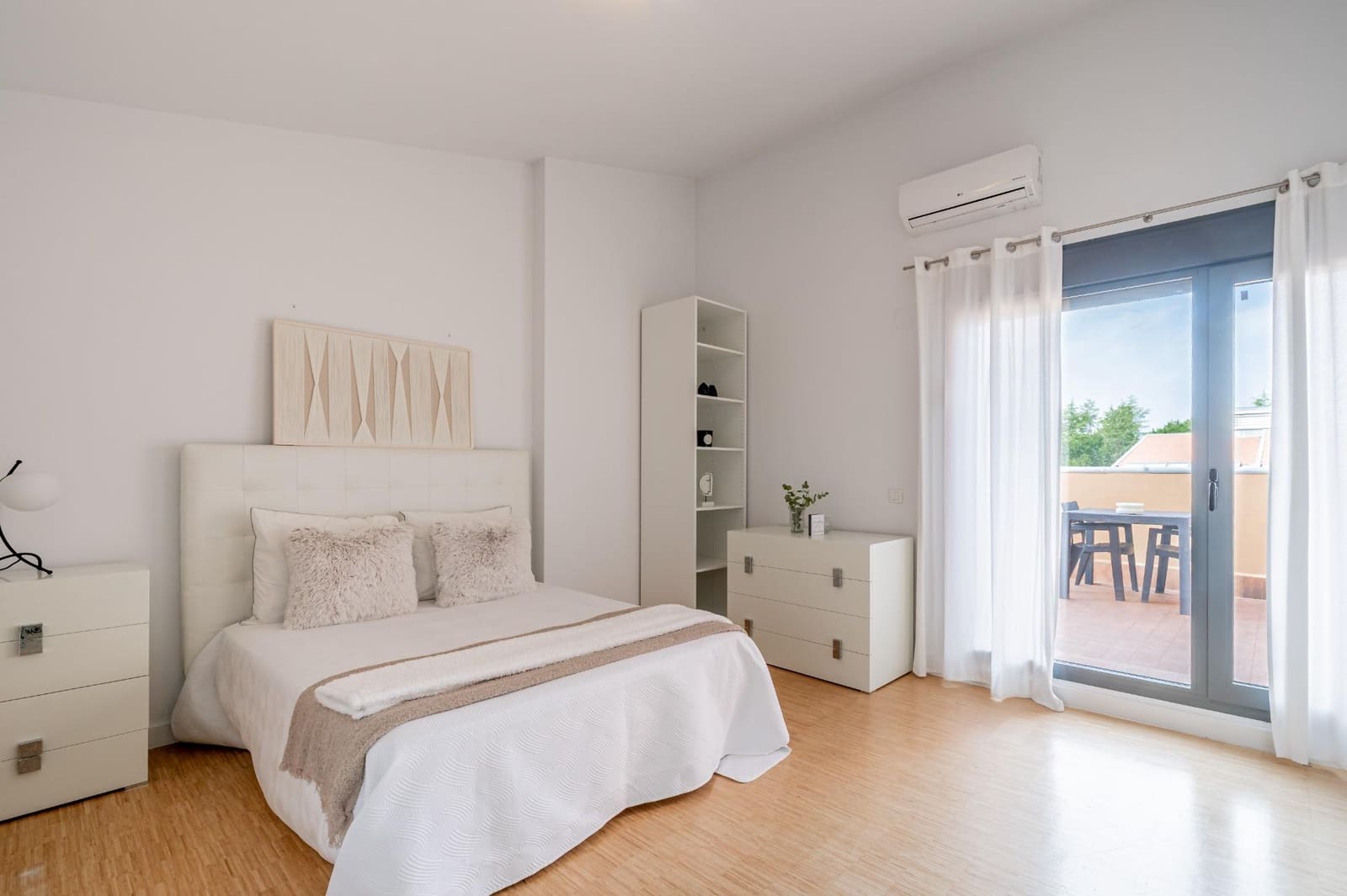 4 bedroom Terraced Villa for sale in Torrelodones with pool garage - € 840,000 (Ref: 9780685)