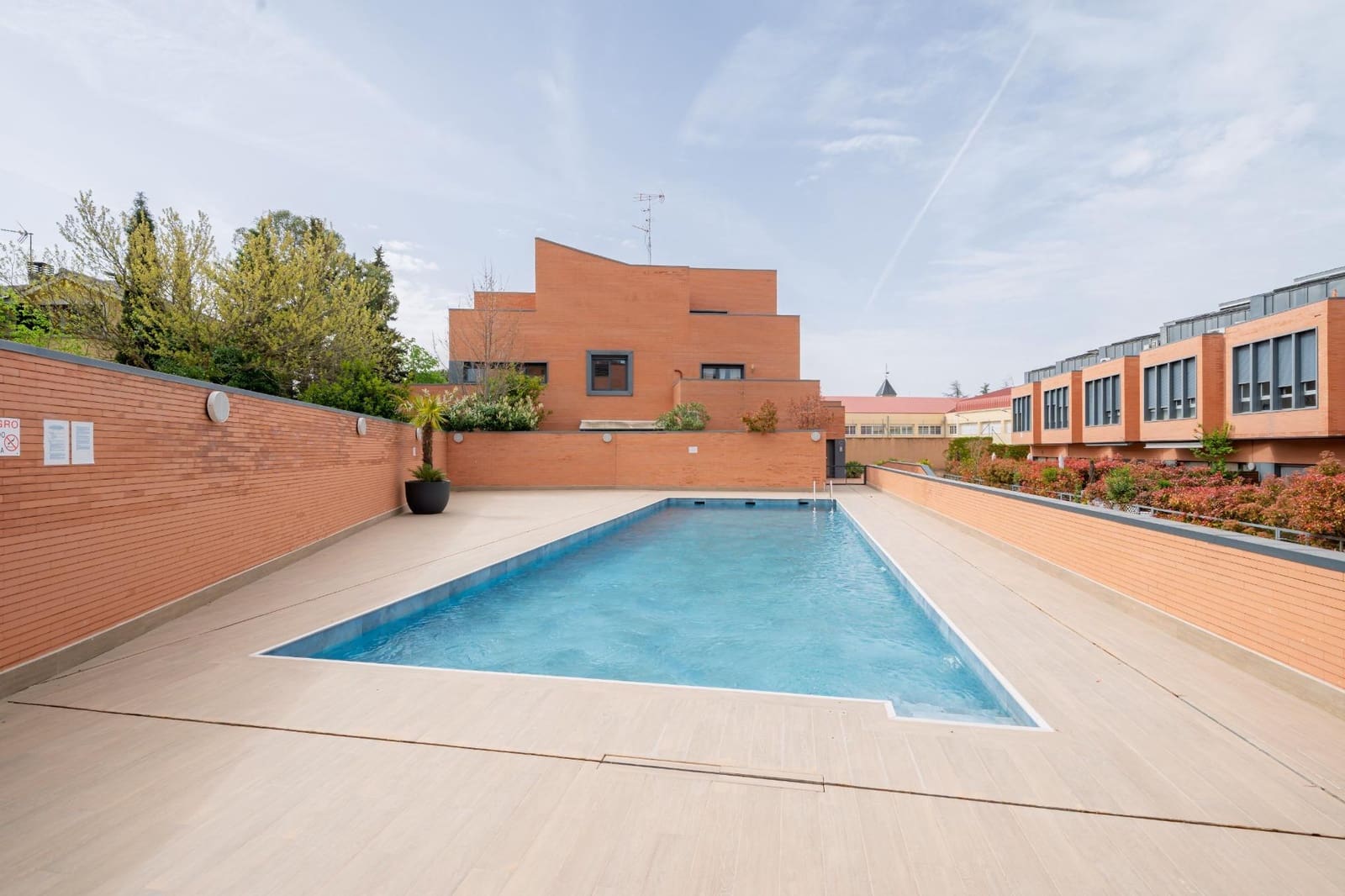 4 bedroom Terraced Villa for sale in Torrelodones with pool garage - € 840,000 (Ref: 9780685)