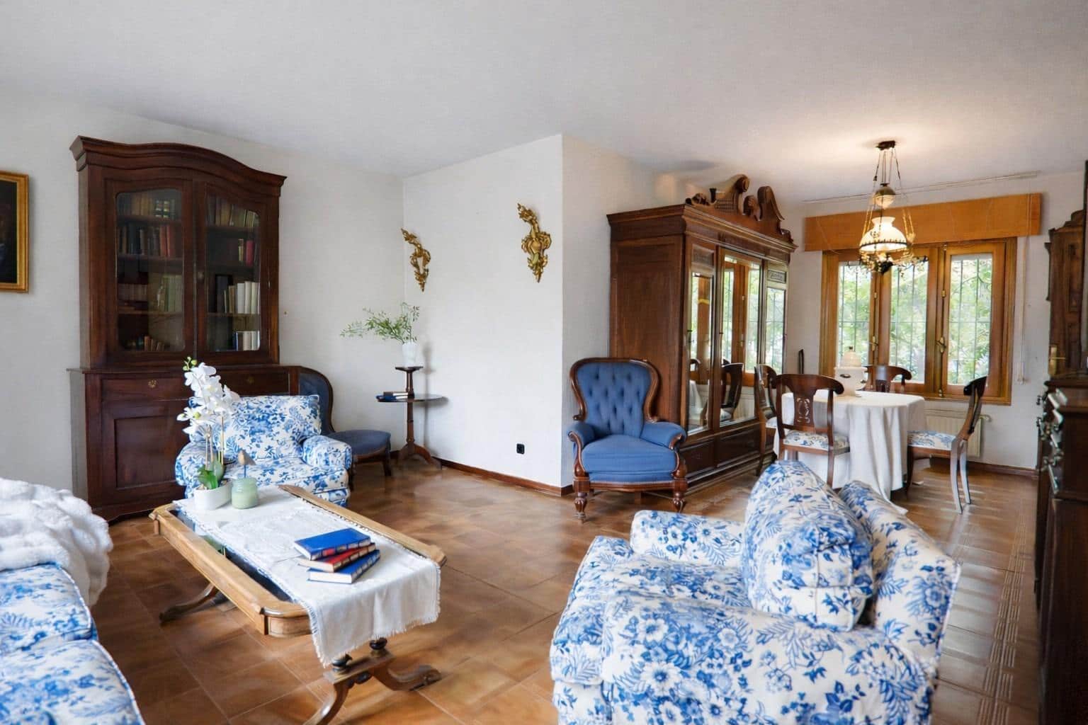 4 bedroom Villa for sale in Torrelodones with pool garage - € 865,000 (Ref: 9780686)