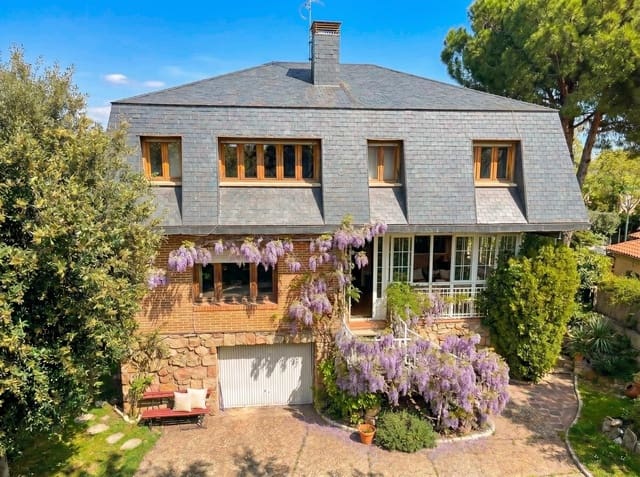 4 soverom Villa til salgs i Torrelodones med svømmebasseng garasje - € 865 000 (Ref: 9780686)