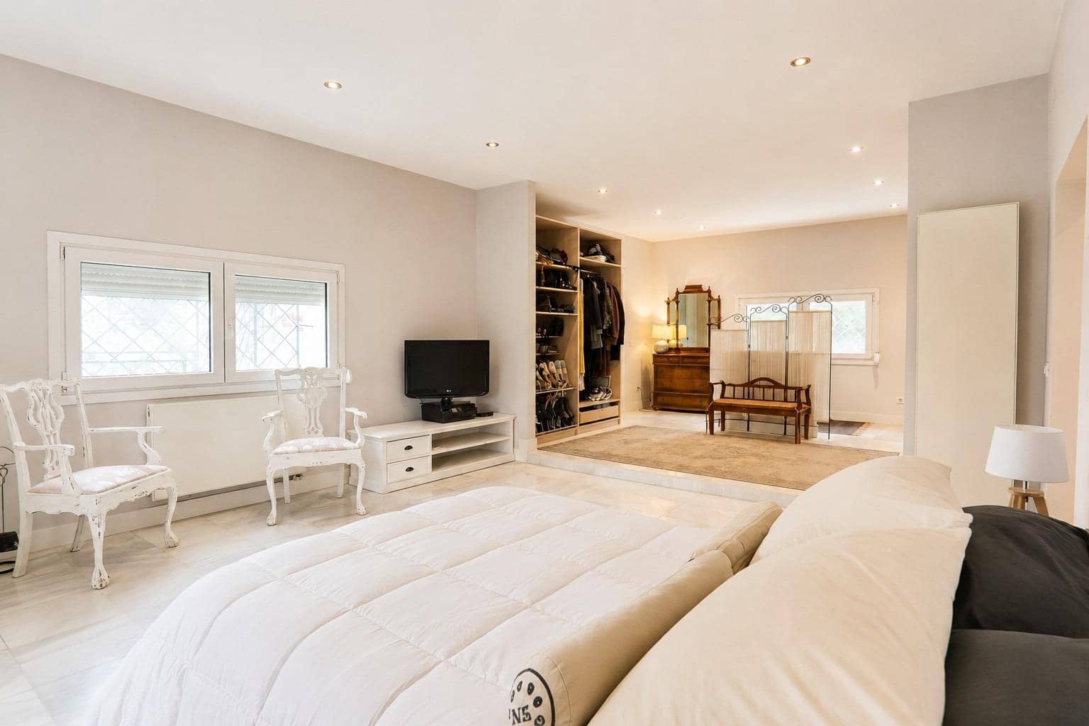 6 bedroom Villa for sale in El Boalo with pool - € 995,000 (Ref: 9836418)