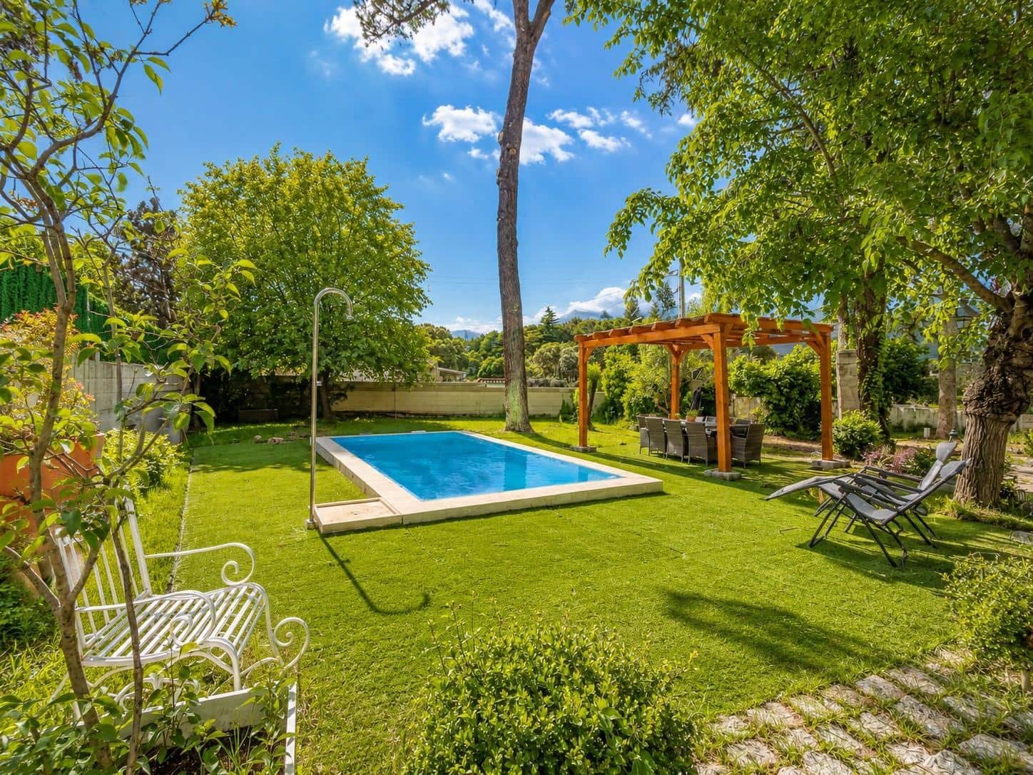6 bedroom Villa for sale in El Boalo with pool - € 995,000 (Ref: 9836418)