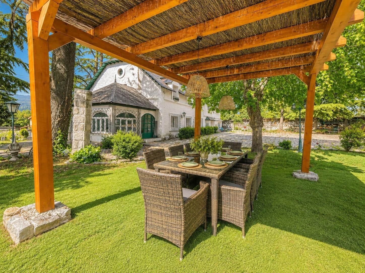 6 bedroom Villa for sale in El Boalo with pool - € 995,000 (Ref: 9836418)