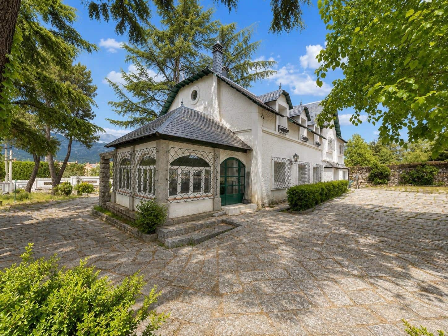 6 bedroom Villa for sale in El Boalo with pool - € 995,000 (Ref: 9836418)
