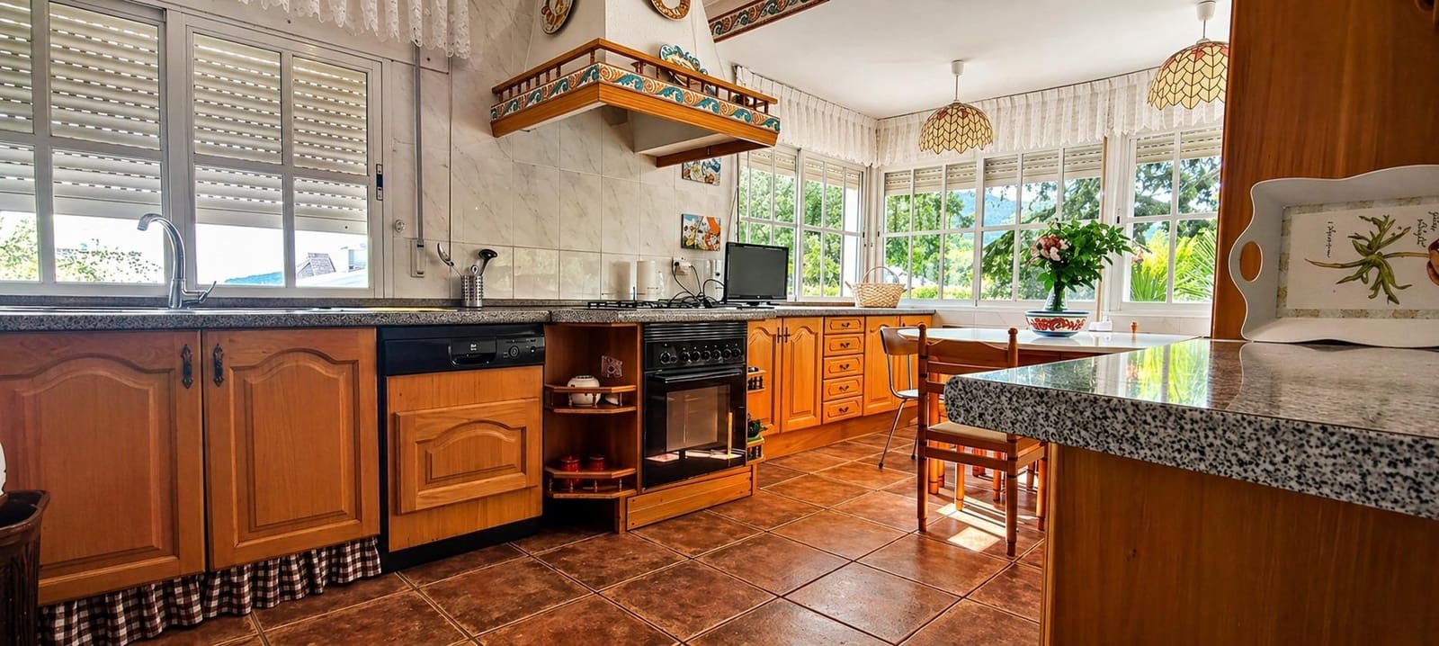 6 bedroom Villa for sale in Moralzarzal with pool garage - € 919,000 (Ref: 9865286)