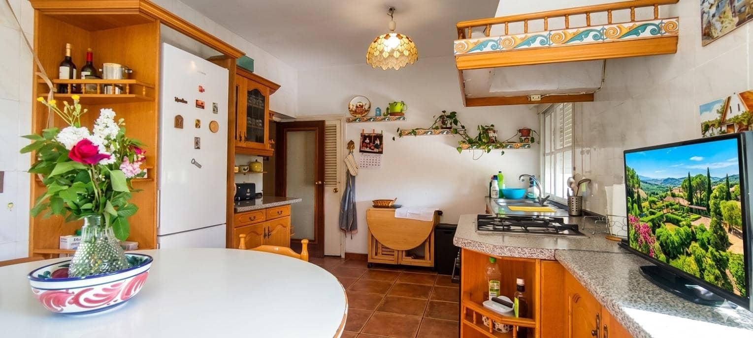 6 bedroom Villa for sale in Moralzarzal with pool garage - € 919,000 (Ref: 9865286)