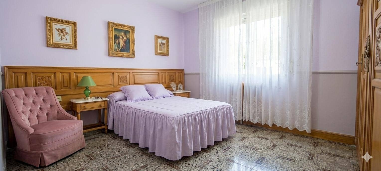 6 bedroom Villa for sale in Moralzarzal with pool garage - € 919,000 (Ref: 9865286)