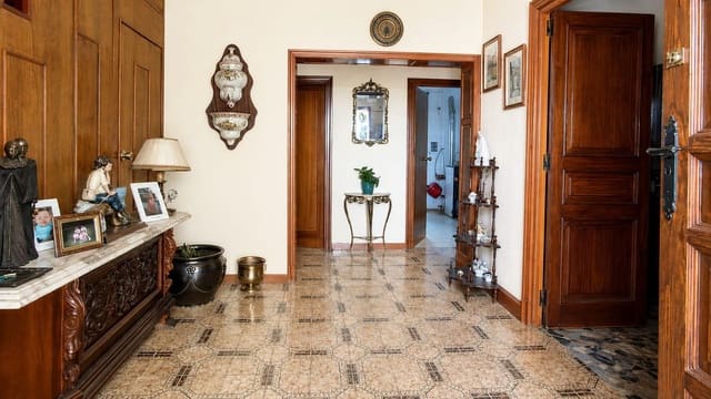 6 bedroom Villa for sale in Moralzarzal with pool garage - € 919,000 (Ref: 9865286)