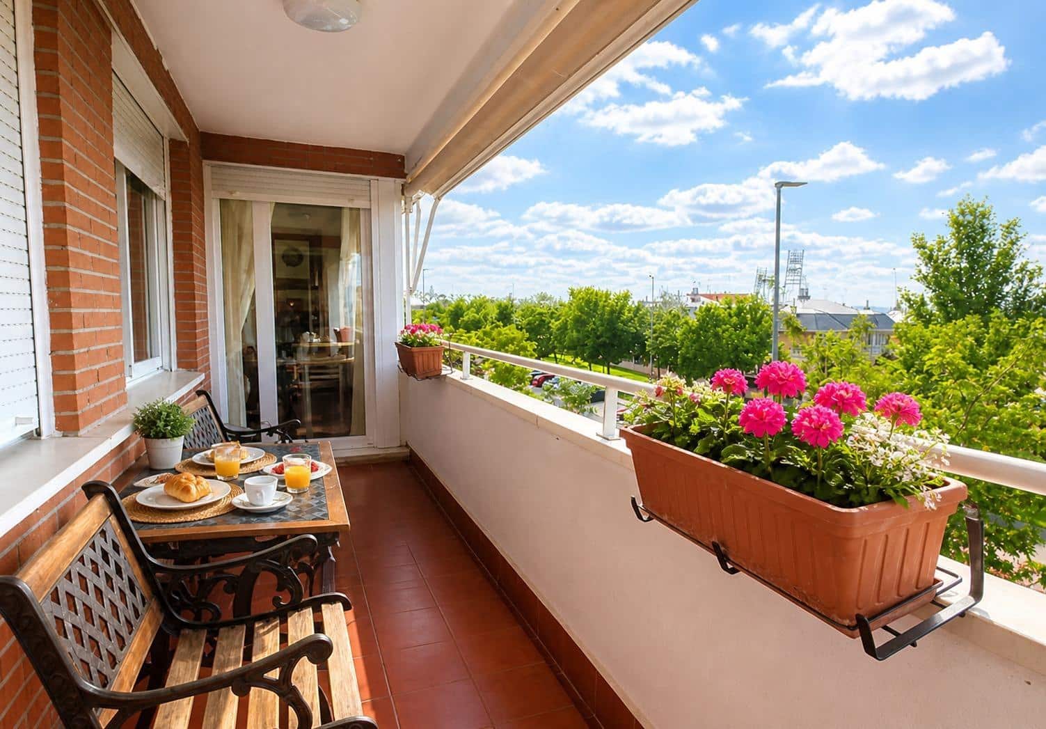 3 bedroom Flat for sale in Las Rozas de Madrid with pool garage - € 649,000 (Ref: 9865287)