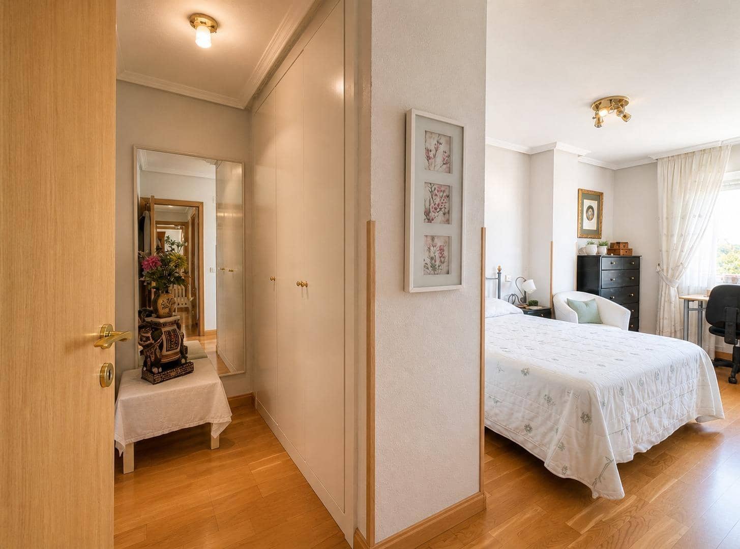 3 bedroom Flat for sale in Las Rozas de Madrid with pool garage - € 649,000 (Ref: 9865287)