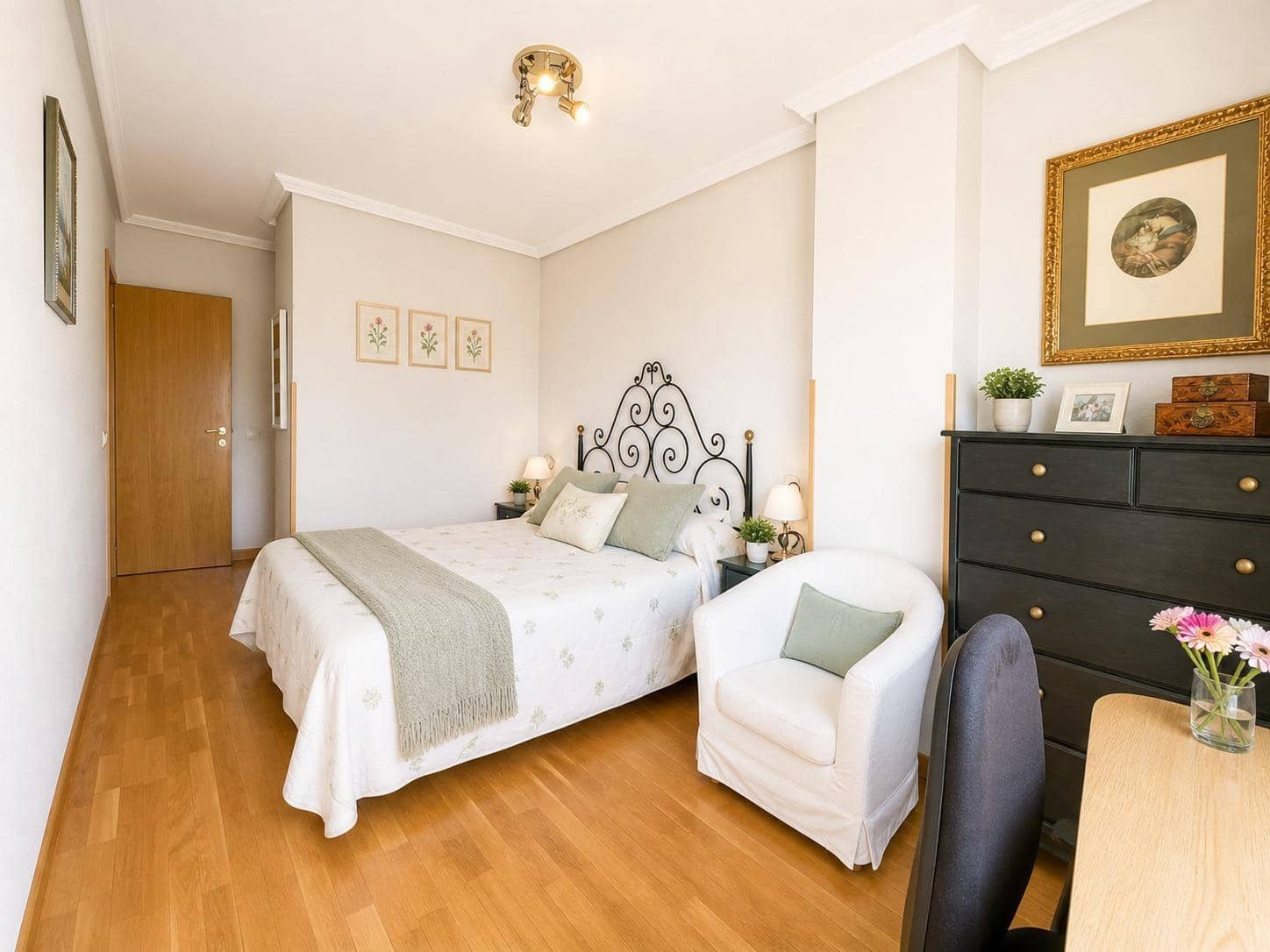 3 bedroom Flat for sale in Las Rozas de Madrid with pool garage - € 649,000 (Ref: 9865287)