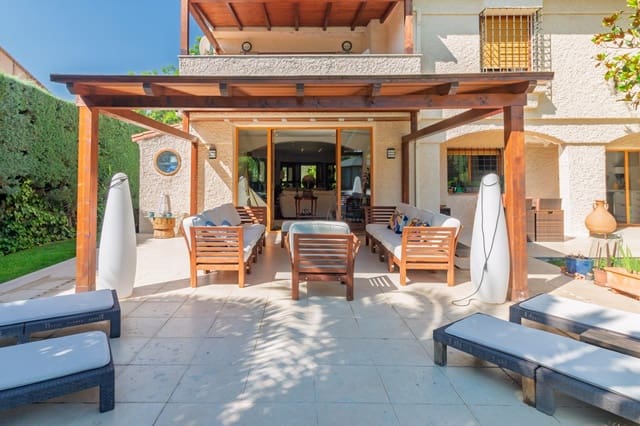 4 Zimmer Villa zu verkaufen in Boadilla del Monte mit Pool Garage - 1.285.000 € (Ref: 9920533)