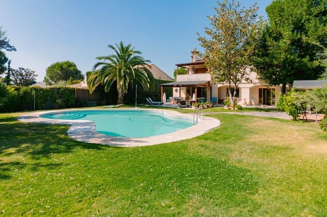 4 Zimmer Villa zu verkaufen in Boadilla del Monte mit Pool Garage - 1.285.000 € (Ref: 9920533)