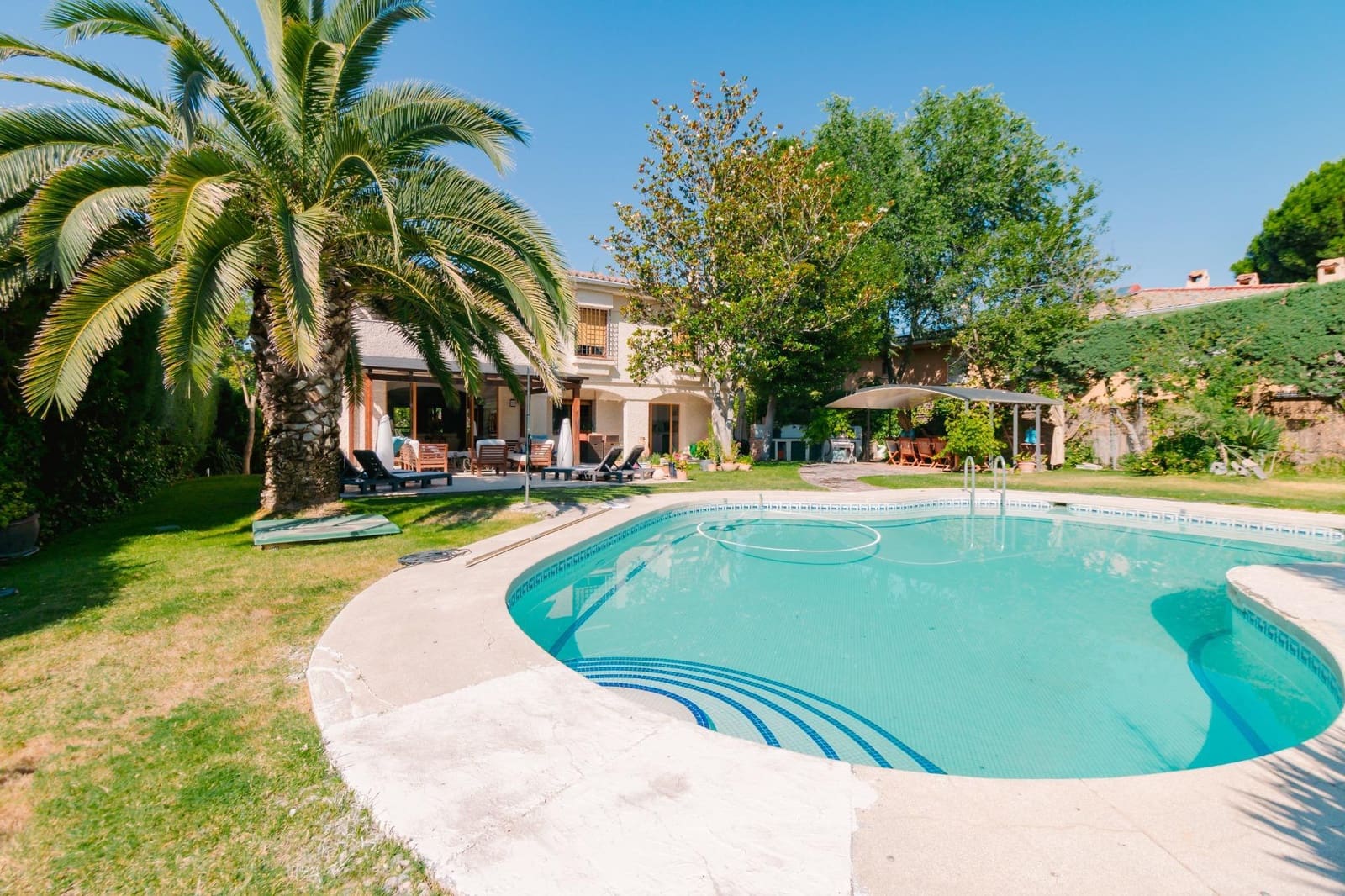 4 chambre Villa/Maison à vendre à Boadilla del Monte avec piscine garage - 1 285 000 € (Ref: 9920533)