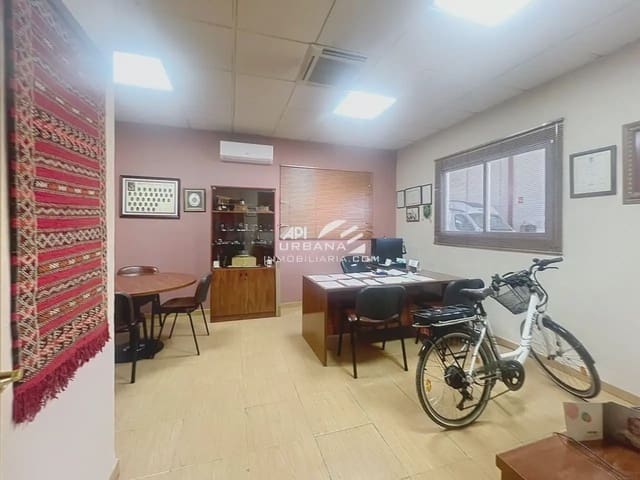 Local Comercial en Lucena en venta - 265.000 € (Ref: 10014315)
