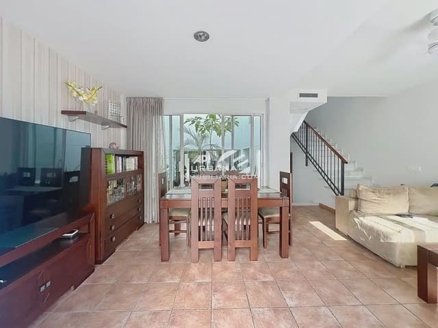 3 sovrum Hus till salu i Lucena - 340 000 € (Ref: 10016148)